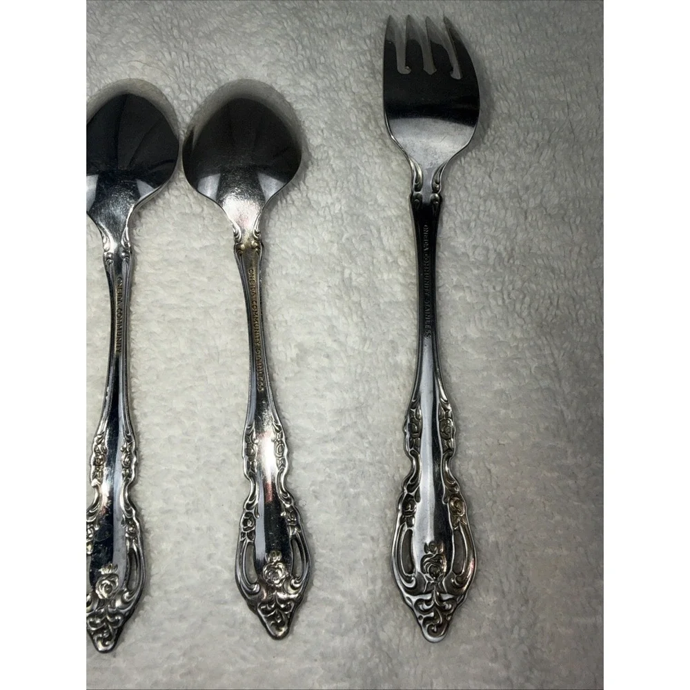 Oneida Community Stainless BRAHMS 4 Pieces Miscellaneous Lot Of Items Spoon Fork